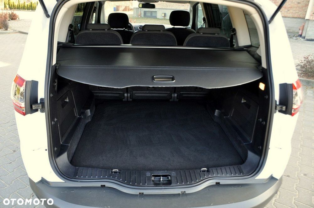 Ford S-Max - 37