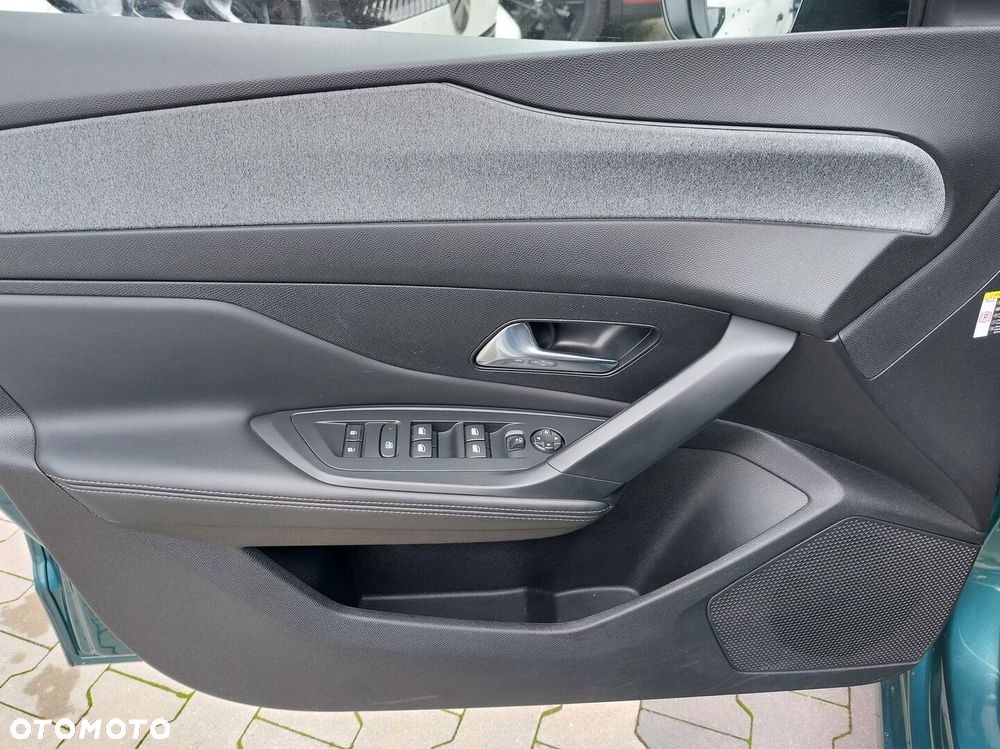Peugeot 308 1.5 BlueHDi Allure S&S EAT8 - 12