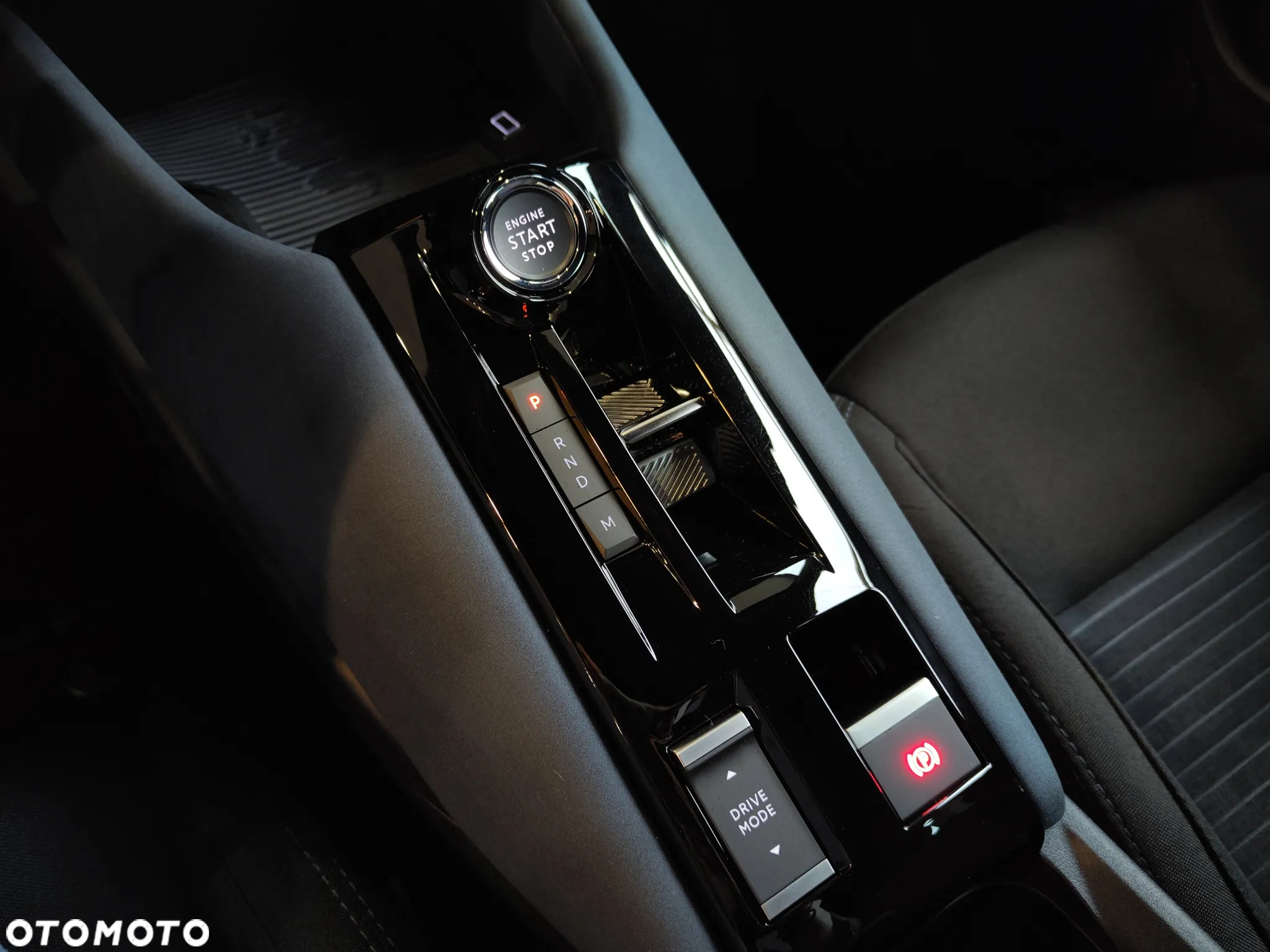 Alfa Romeo Junior 1.2 mHEV Ibrida eDCT - 26