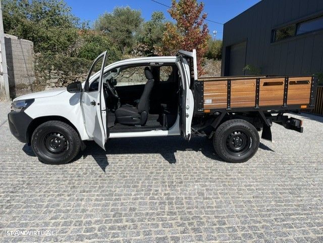 Toyota Hilux - 5