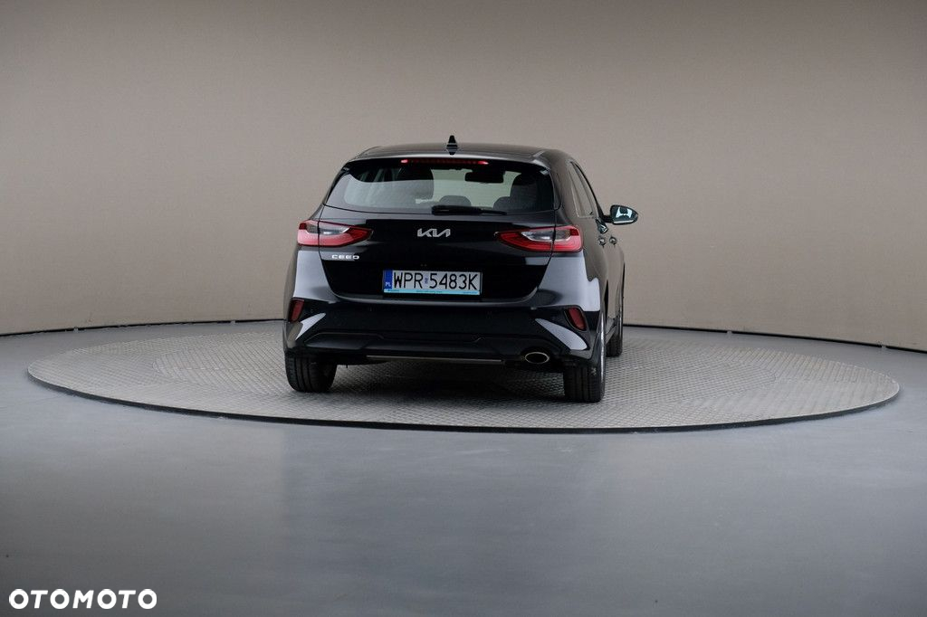Kia Ceed - 5