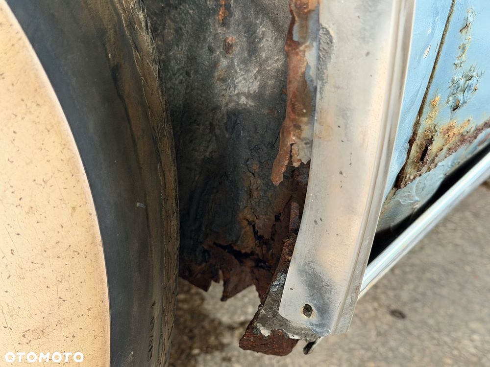 Lincoln Continental - 13