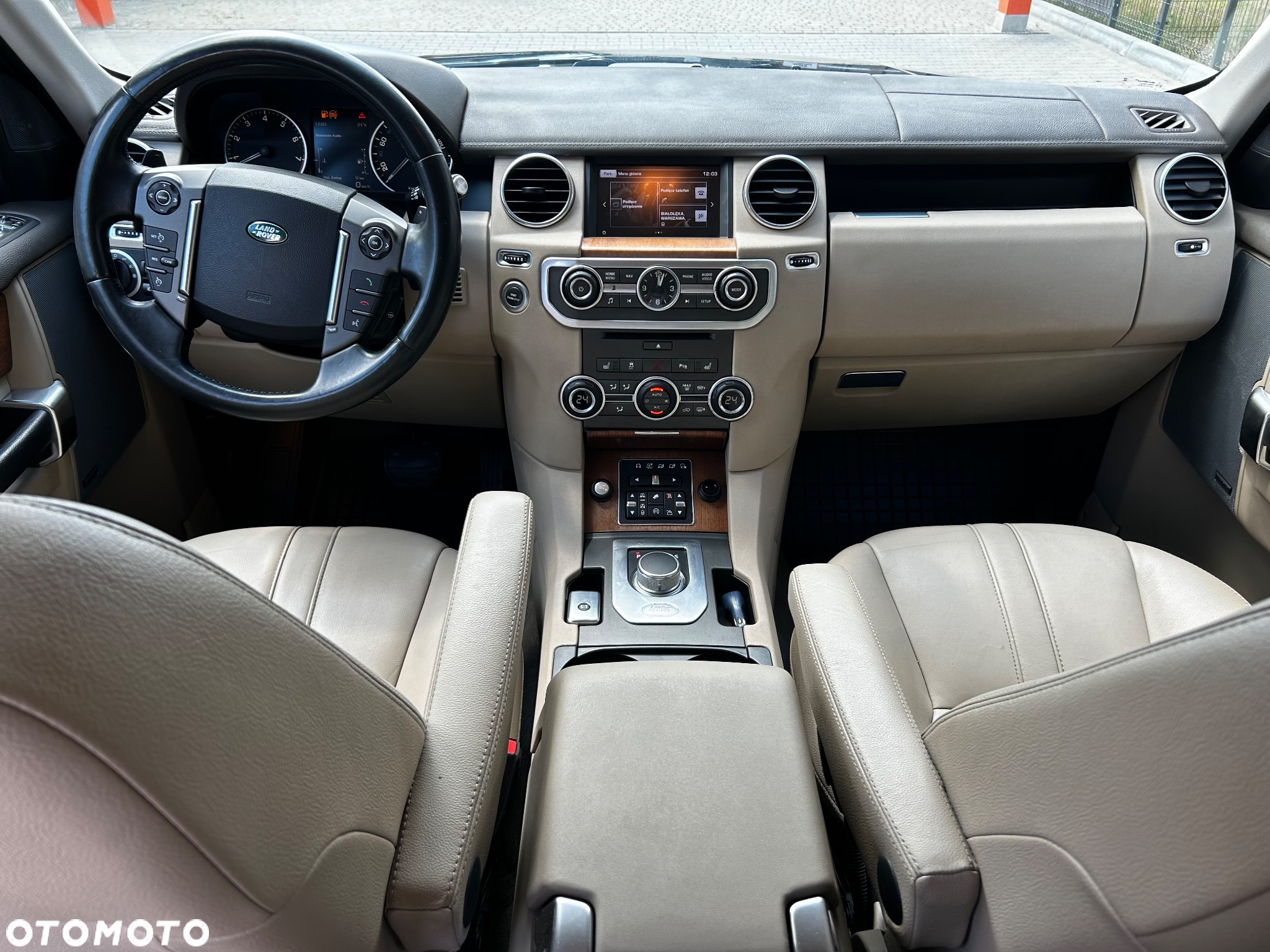 Land Rover Discovery IV 3.0 V6 SC HSE - 25