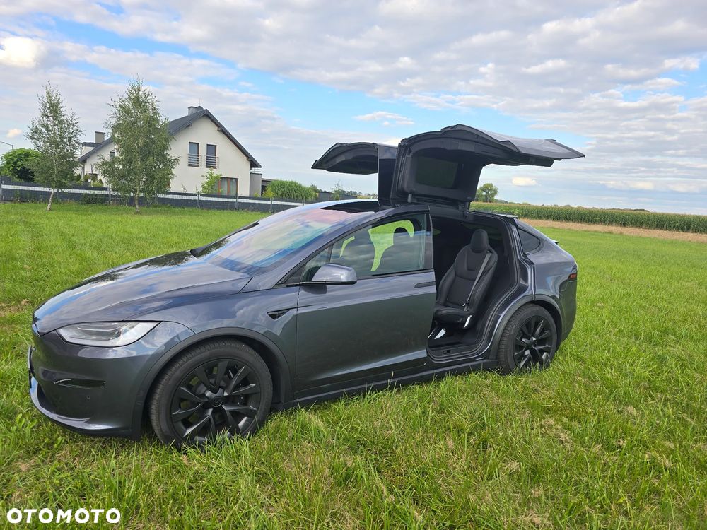 Tesla Model X Plaid - 10