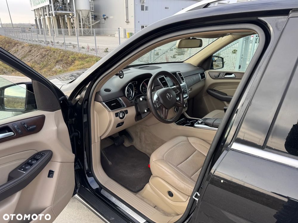 Mercedes-Benz ML - 10