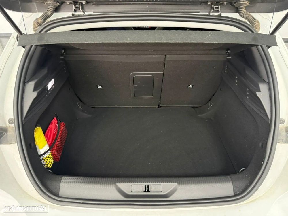 Peugeot 308 1.2 PureTech Allure EAT8 - 11