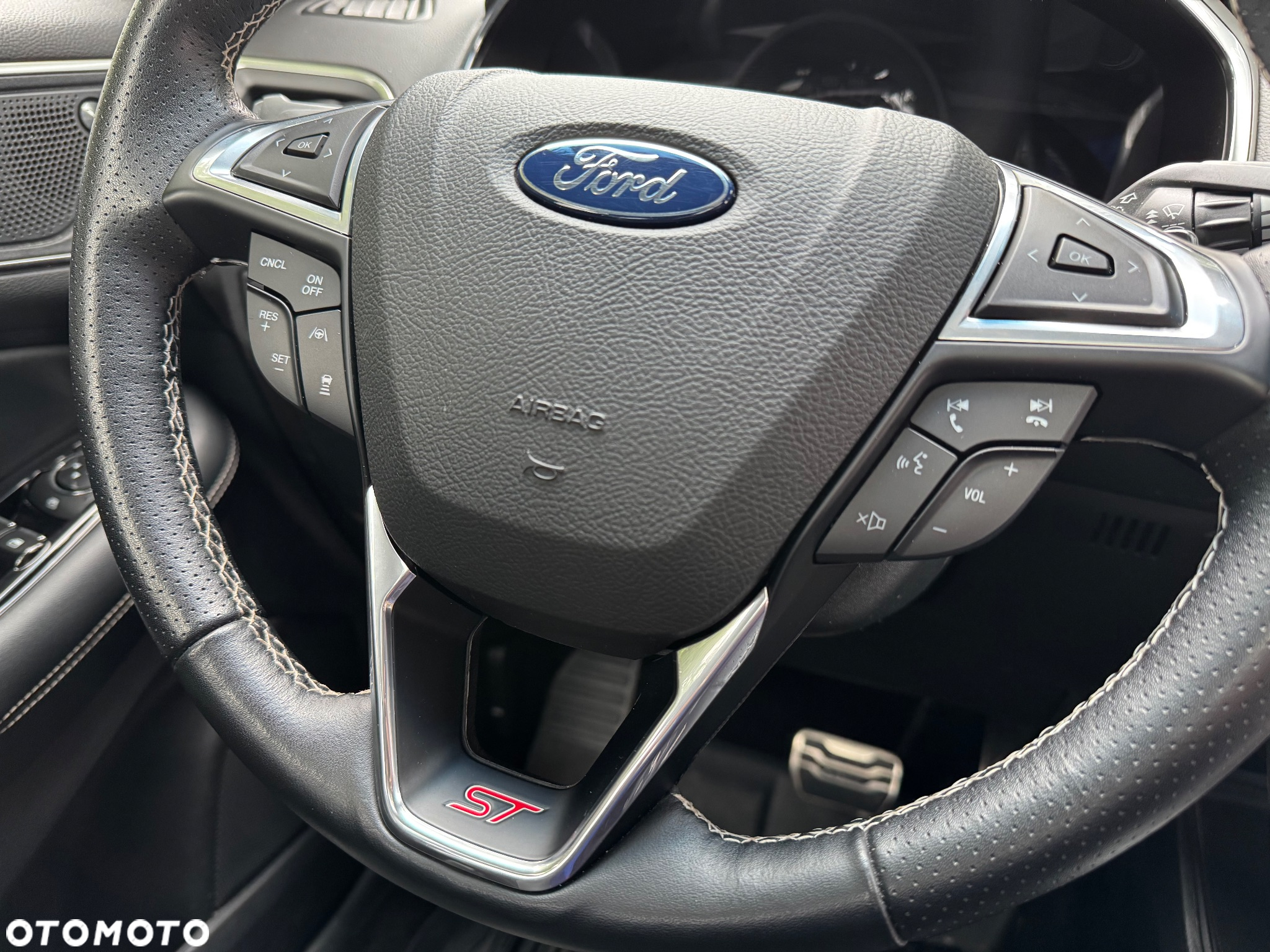 Ford Edge 2.0 EcoBlue Twin-Turbo 4WD ST-Line - 28