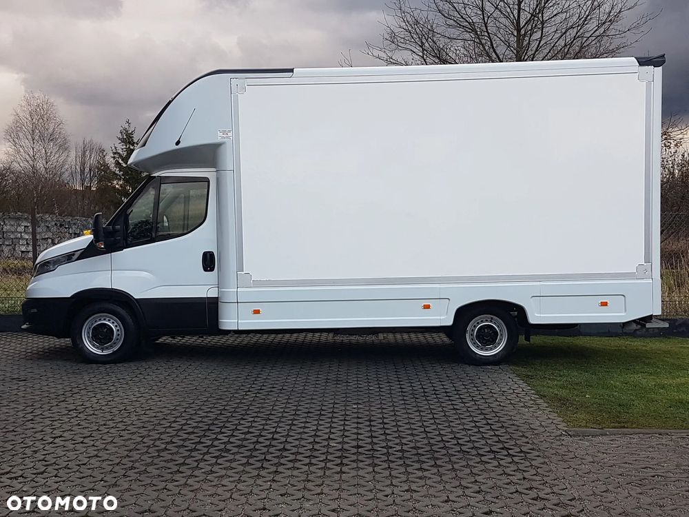 Iveco DAILY KONTENER NISKOPODŁOGOWY 4,43x2,23x2,42 SKLEP KAMPER KONIOWÓZ BAR KLIMA - 11