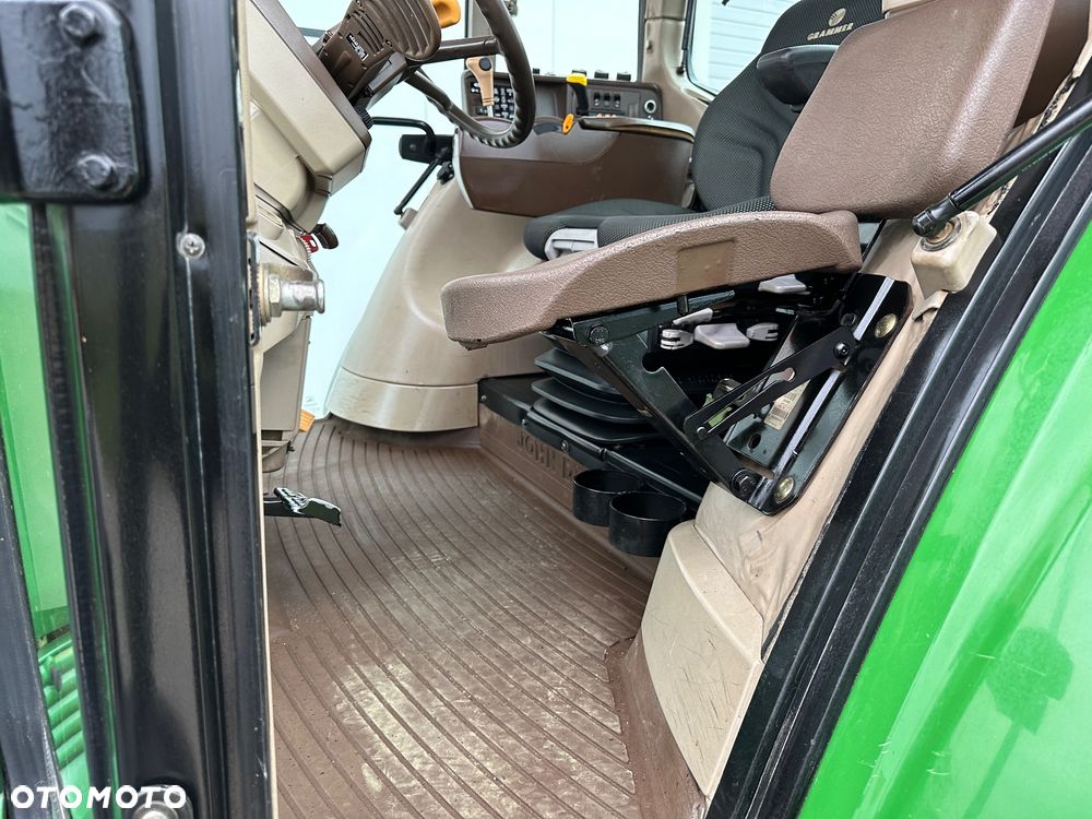 John Deere 6920s - 12