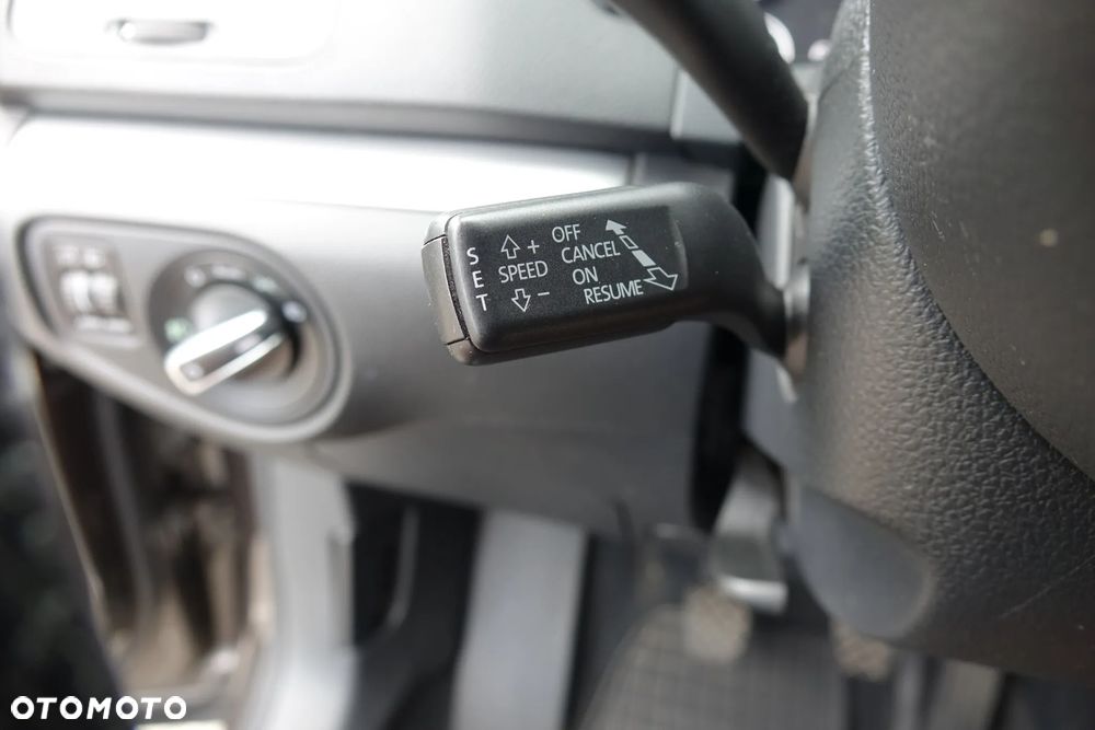 Volkswagen Sharan 2.0 TDI Highline - 26