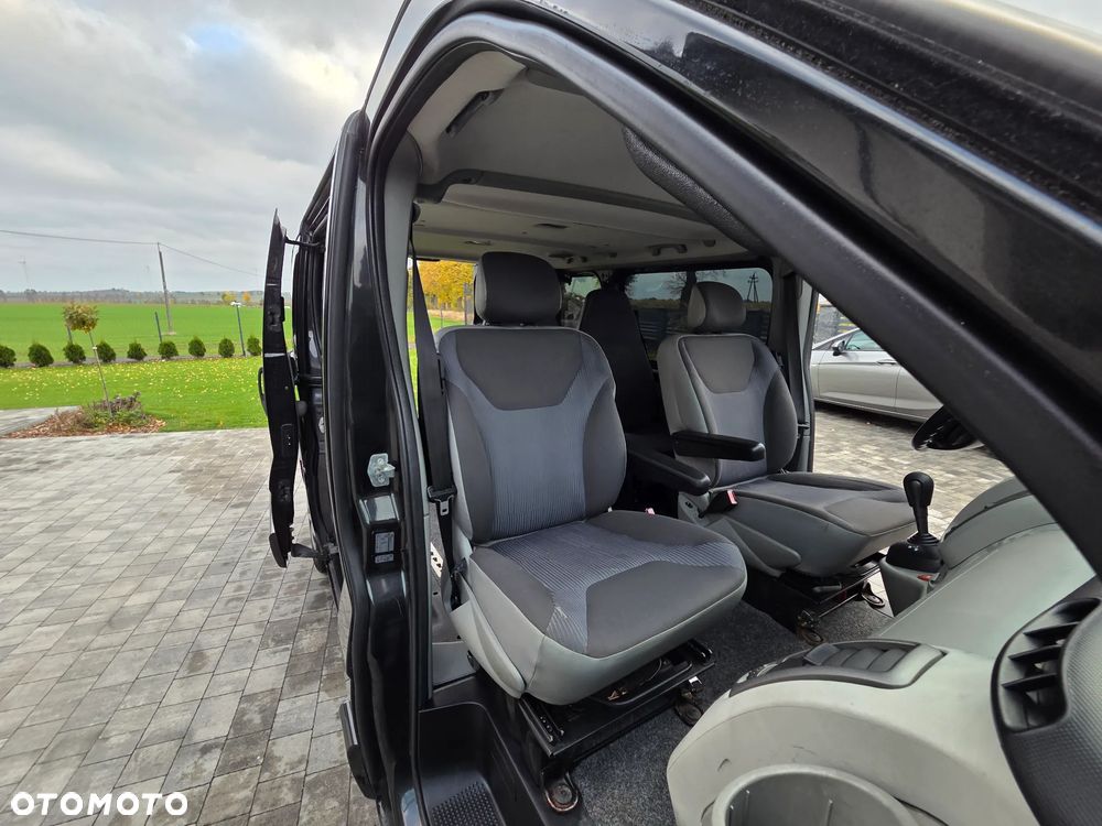 Opel Vivaro - 18