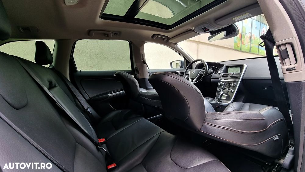 Volvo XC 60 D4 Geartronic Summum - 28