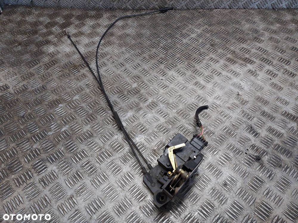 ZAMEK DRZWI PRAWY TYŁ MERCEDES-BENZ W163 ML A1637302235 - 1