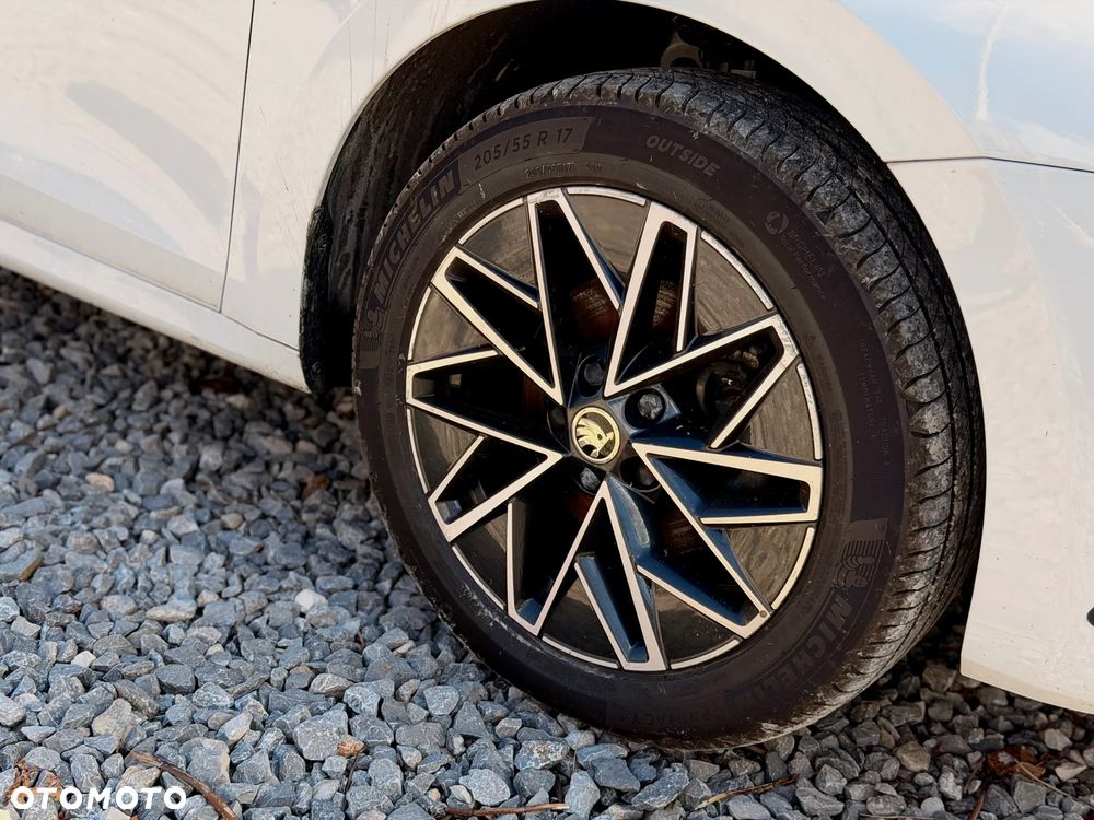 Skoda Octavia 2.0 TDI Ambition DSG - 9