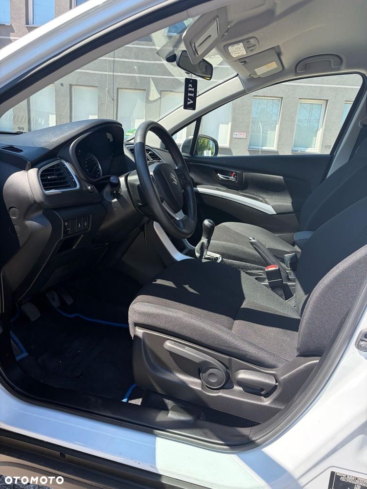 Suzuki SX4 S-Cross - 32