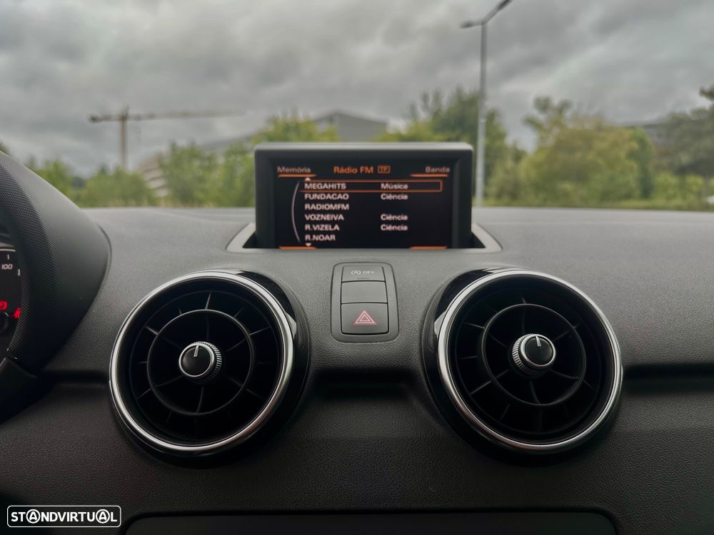 Audi A1 1.6 TDI S-line 99g - 10