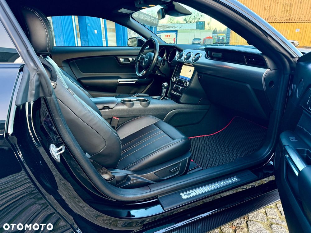 Ford Mustang 5.0 V8 GT - 24