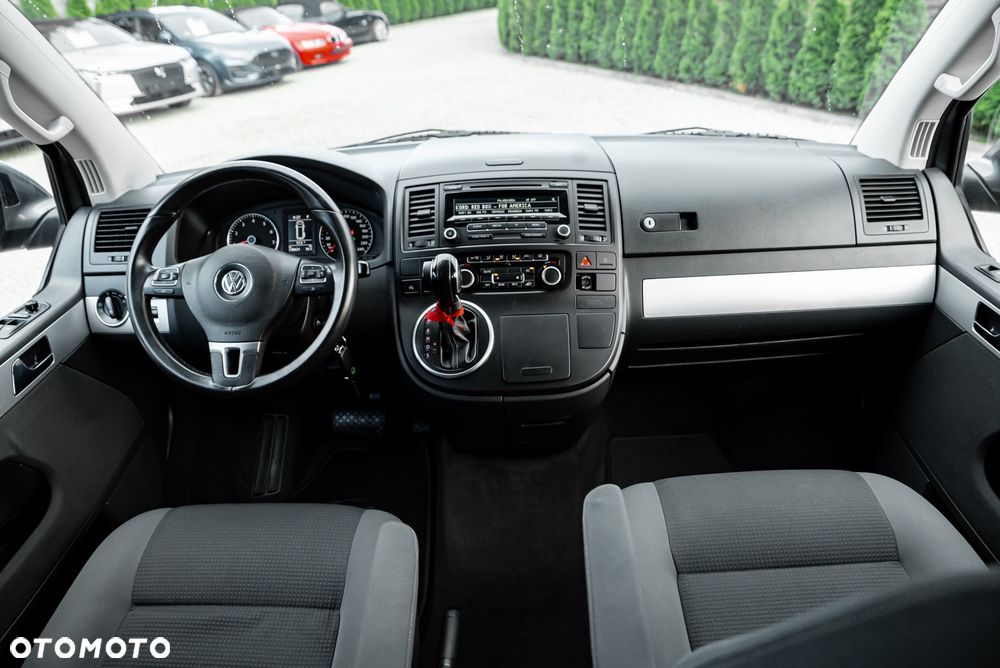 Volkswagen Multivan - 33