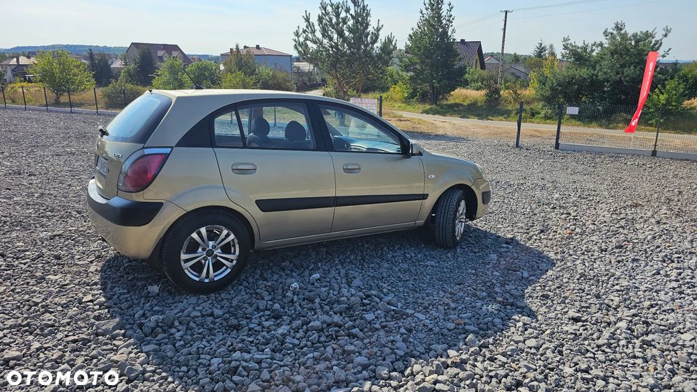 Kia Rio 1.5 CRDi Family + - 7