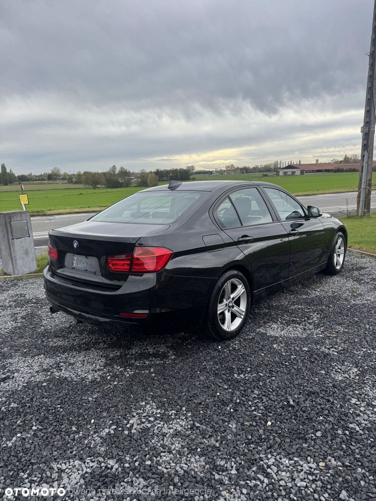 BMW Seria 3 316i - 2