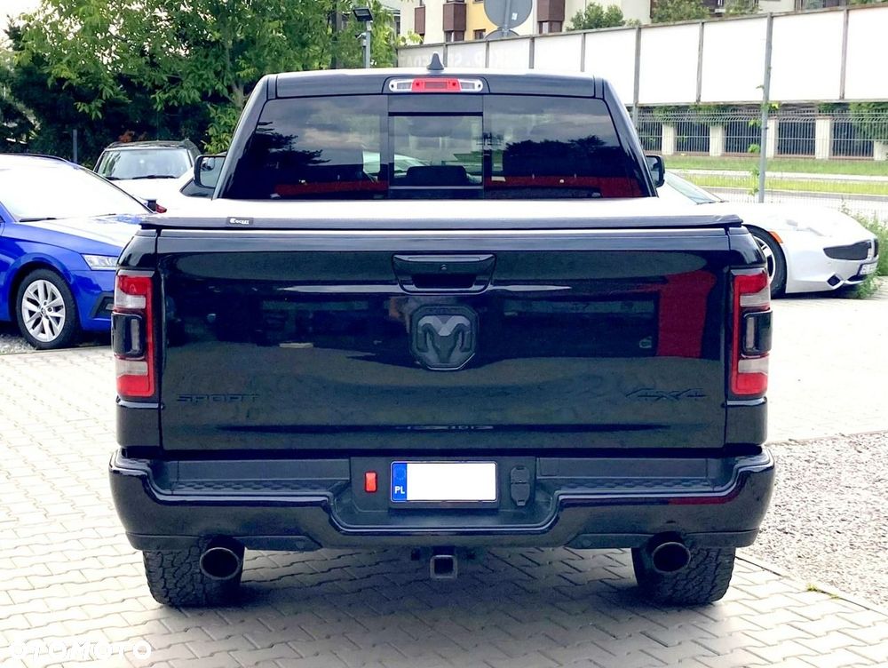 RAM 1500 Crew Cab Sport - 3
