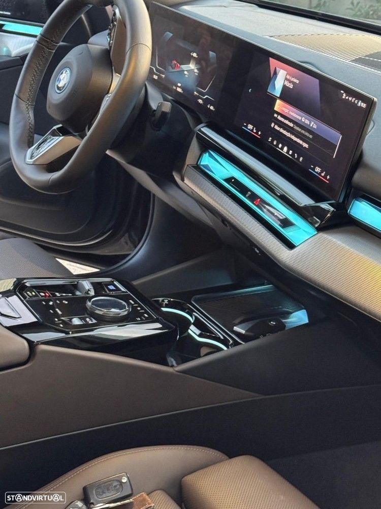 BMW i5 eDrive40 Pack Desportivo M - 10