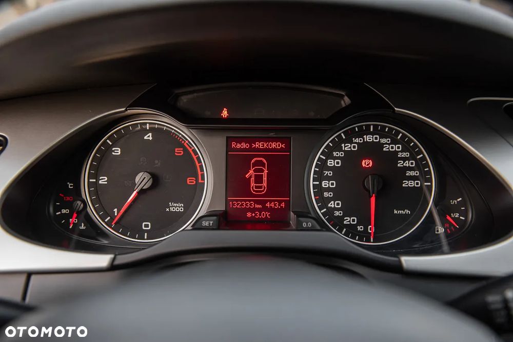 Audi A4 Limousine - 18