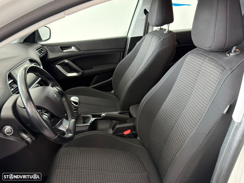 Peugeot 308 SW 1.2 PureTech Access - 4