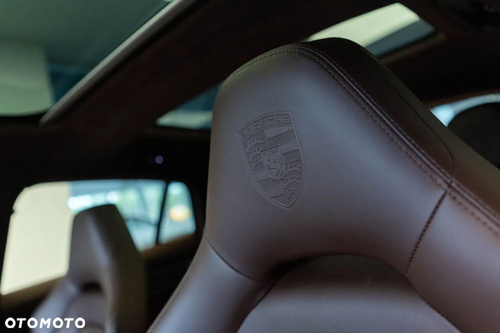 Porsche Panamera 4 E-Hybrid Platinum Edition - 32