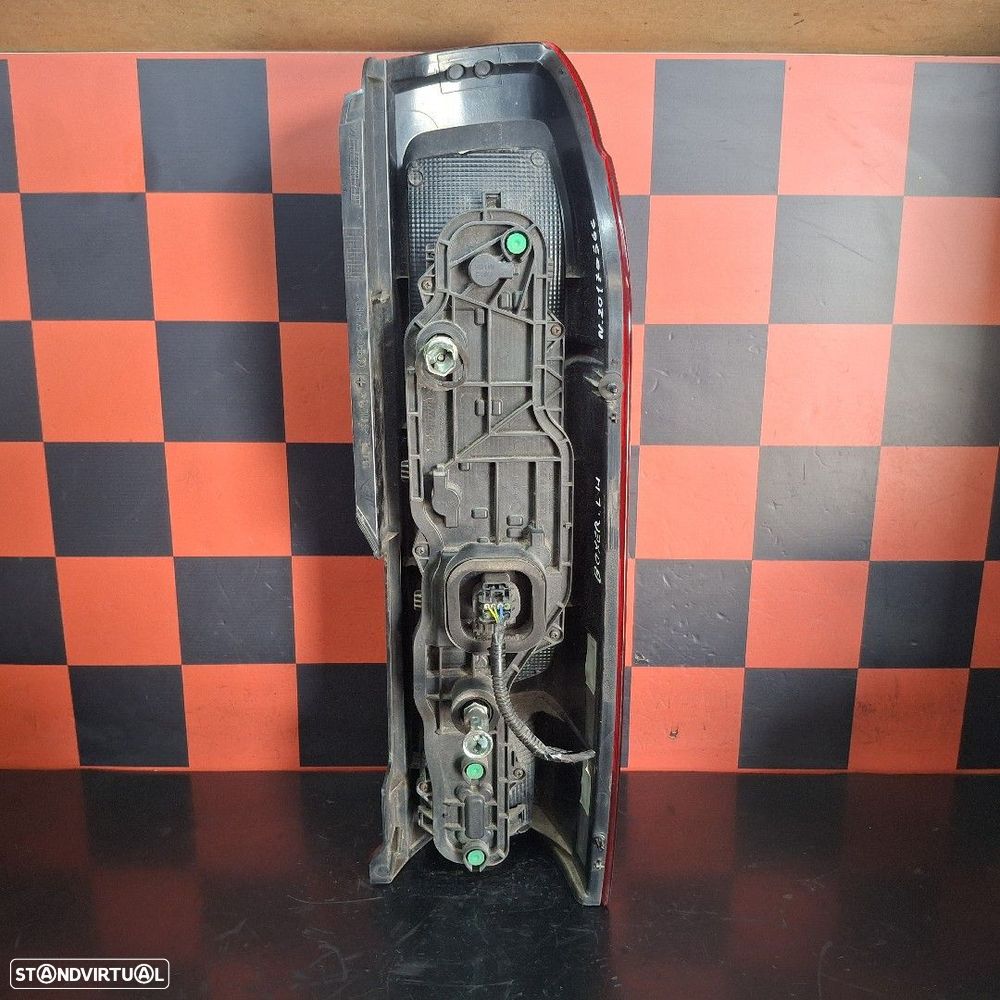 Farolim Stop Esquerdo Peugeot Boxer Caixa - 2