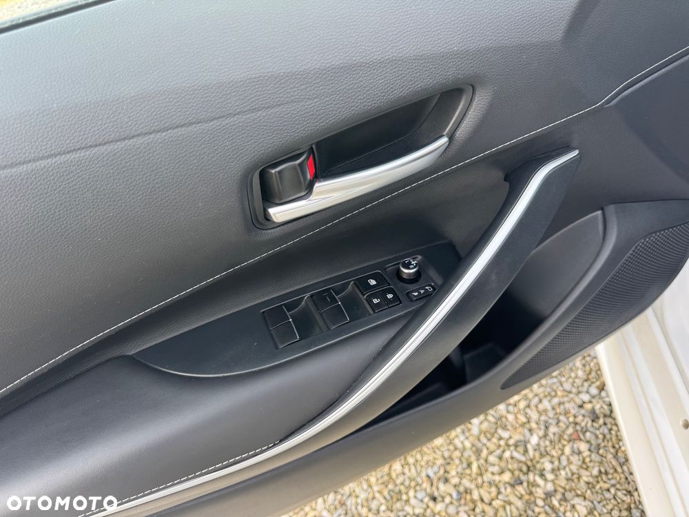 Toyota Corolla 1.8 Hybrid Style - 13