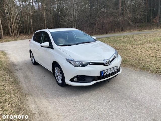 Toyota Auris 1.6 Premium - 5