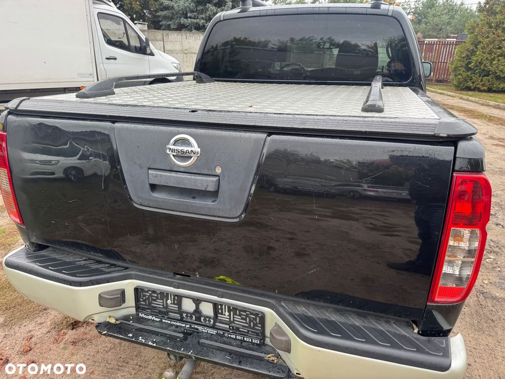 Nissan Navara 3.0 D V6 - 9