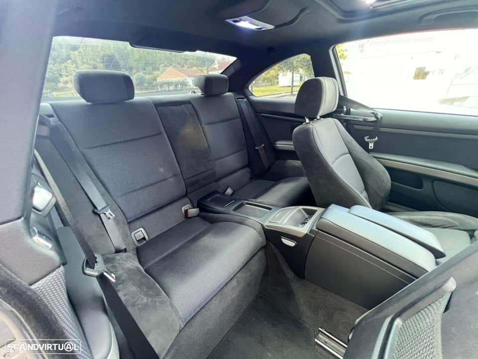 BMW 320 d Coupe Edição M Auto - 25