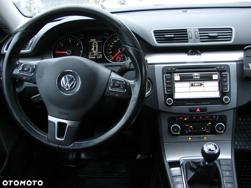 Volkswagen Passat Variant - 13