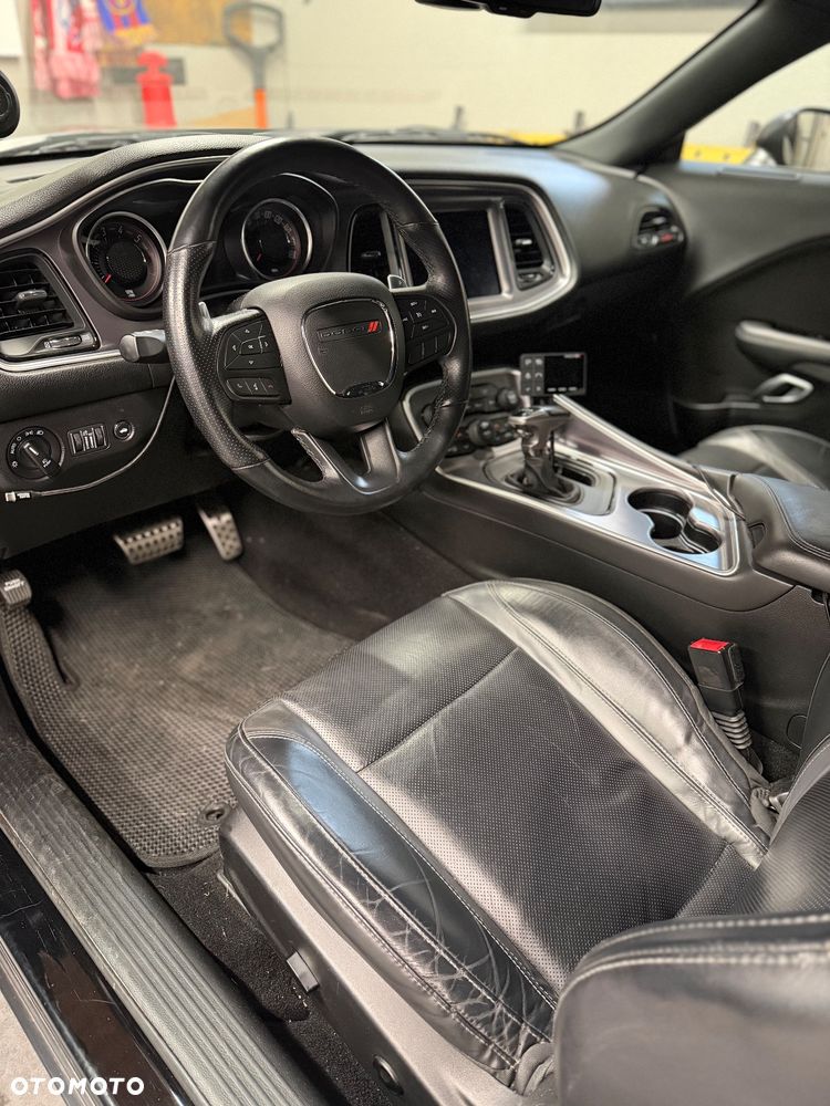Dodge Challenger 6.4 Scat Pack - 5