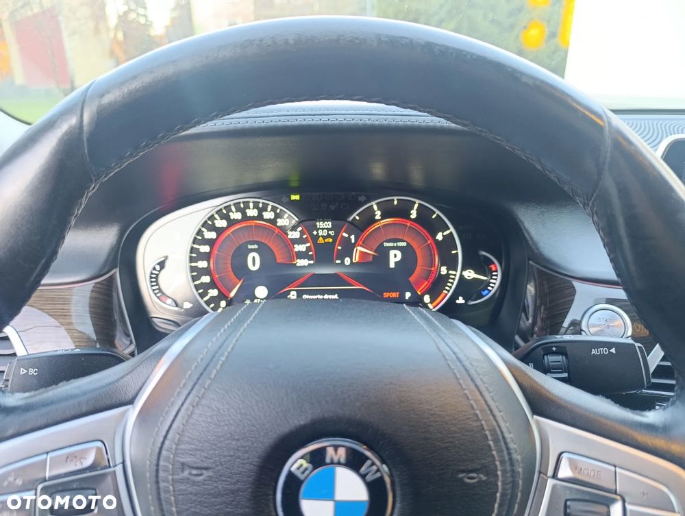 BMW Seria 7 730d xDrive - 26
