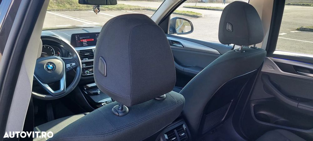 BMW X3 xDrive20i Aut. Advantage - 19