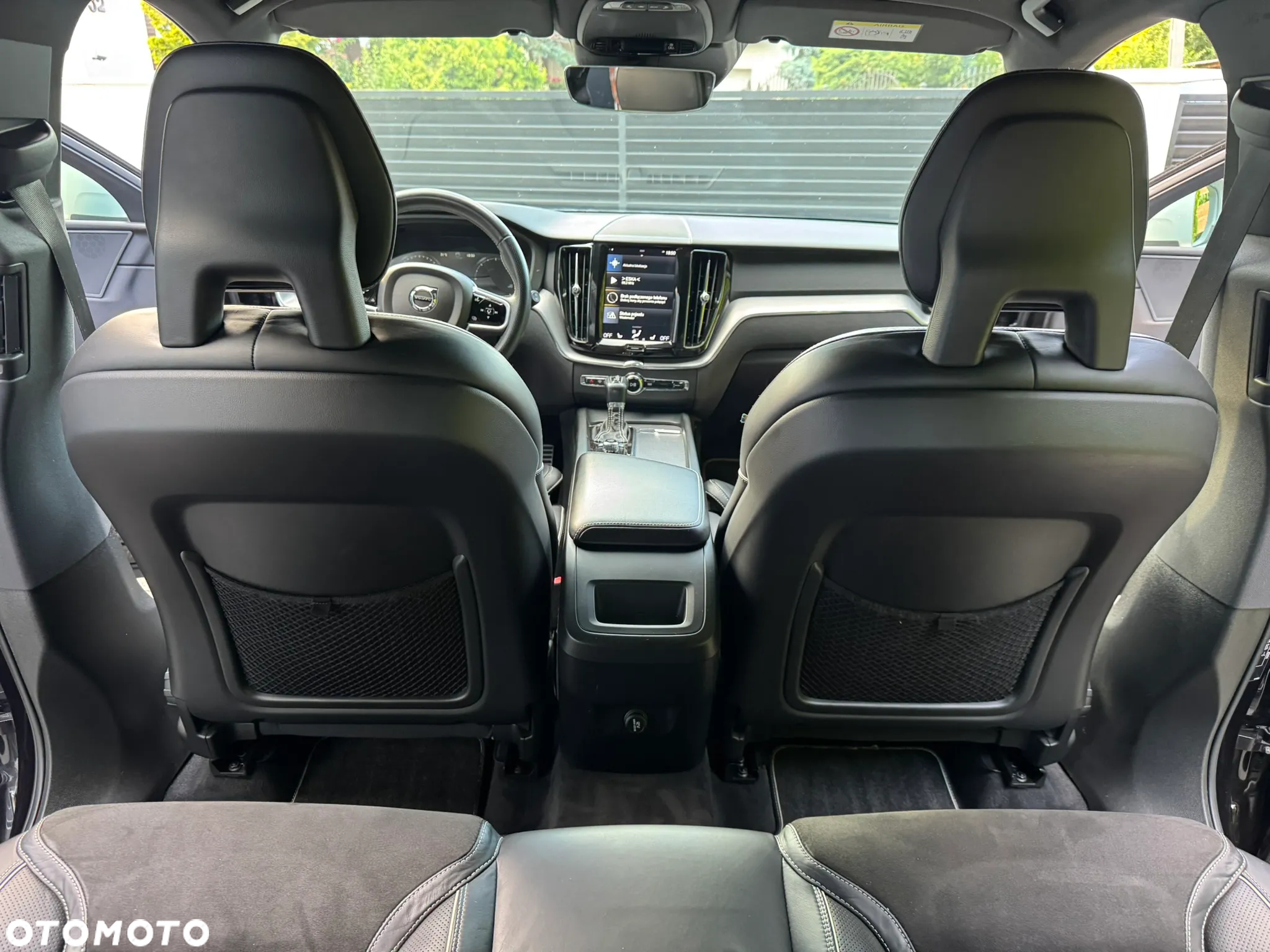 Volvo XC 60 D4 AWD R-Design - 18