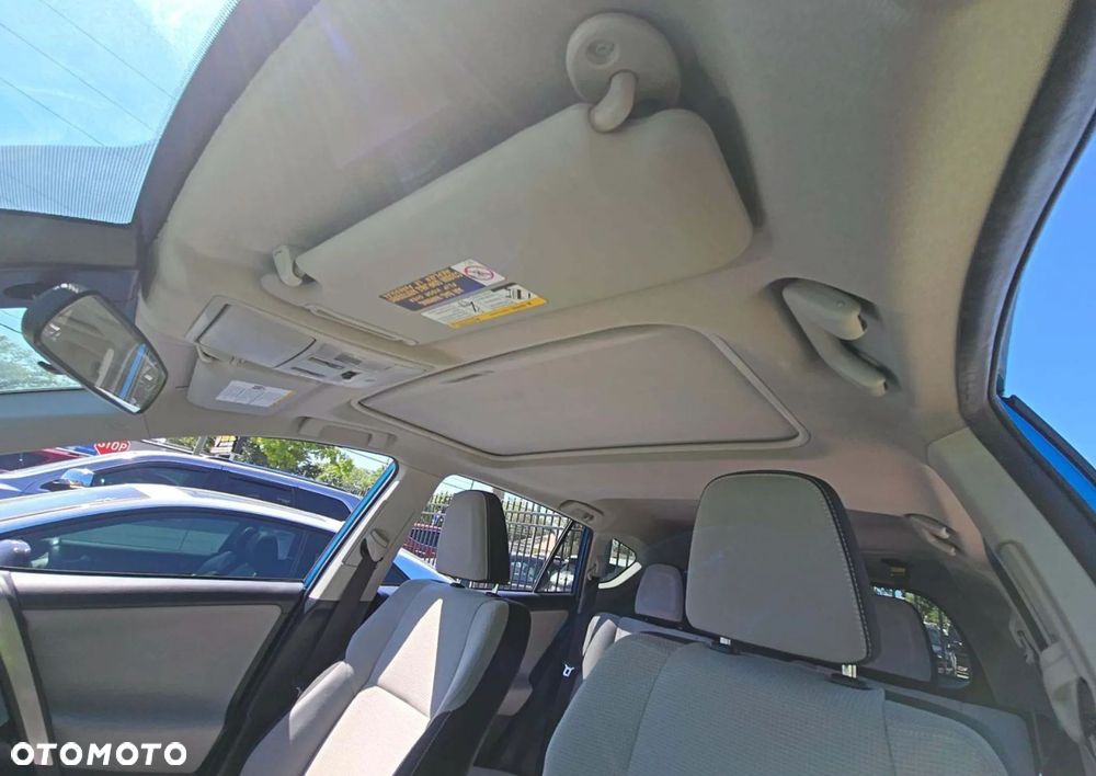 Toyota RAV4 - 7