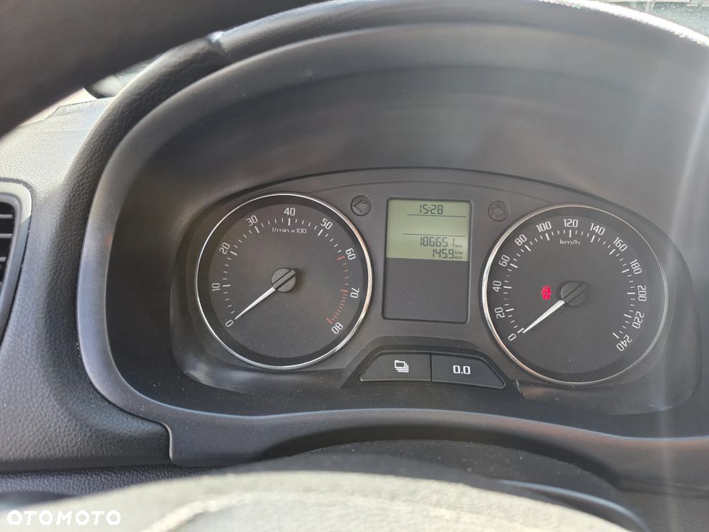 Skoda Fabia 1.4 16V Ambition - 5