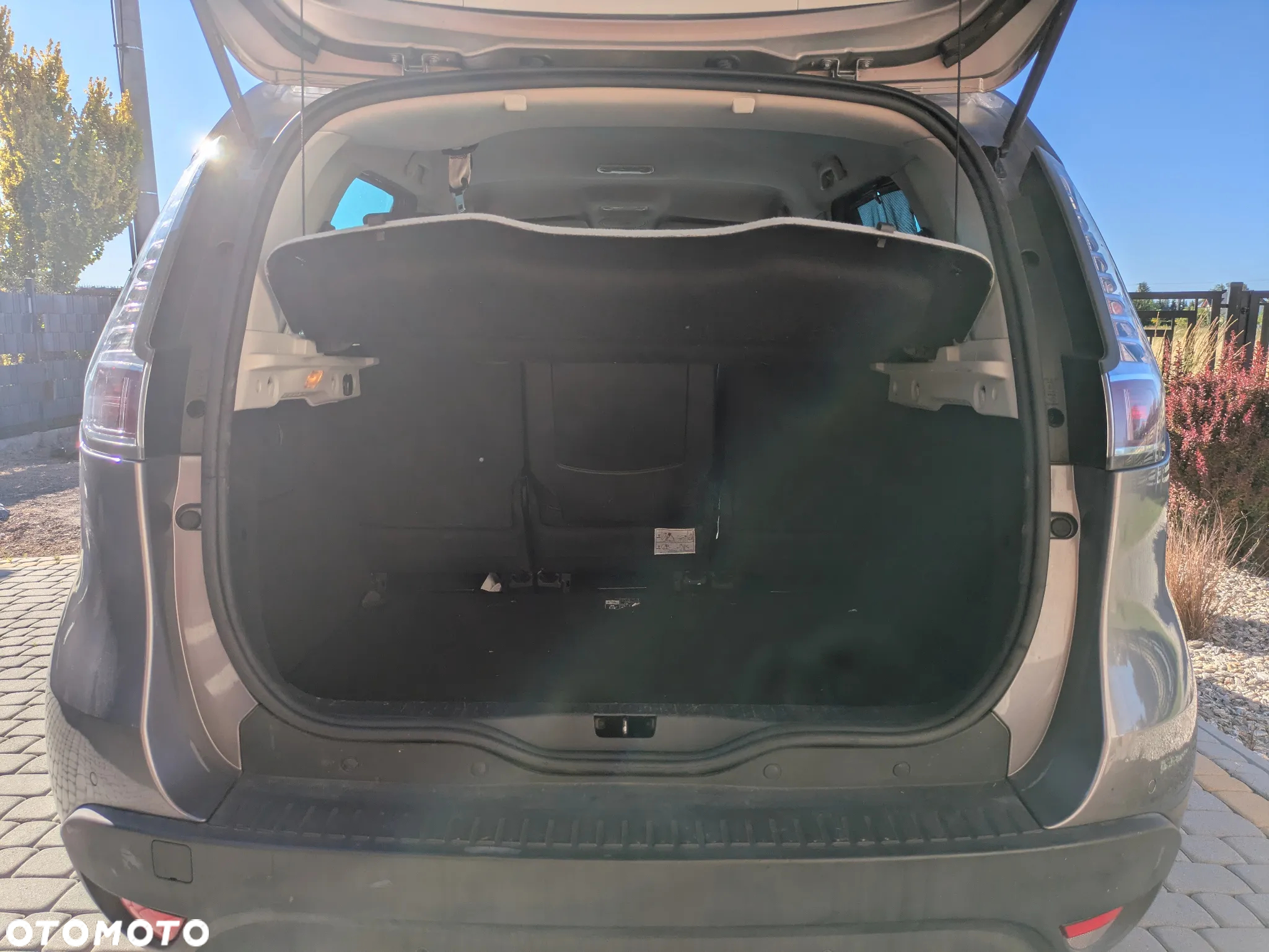 Renault Scenic ENERGY TCe 130 BOSE EDITION - 12