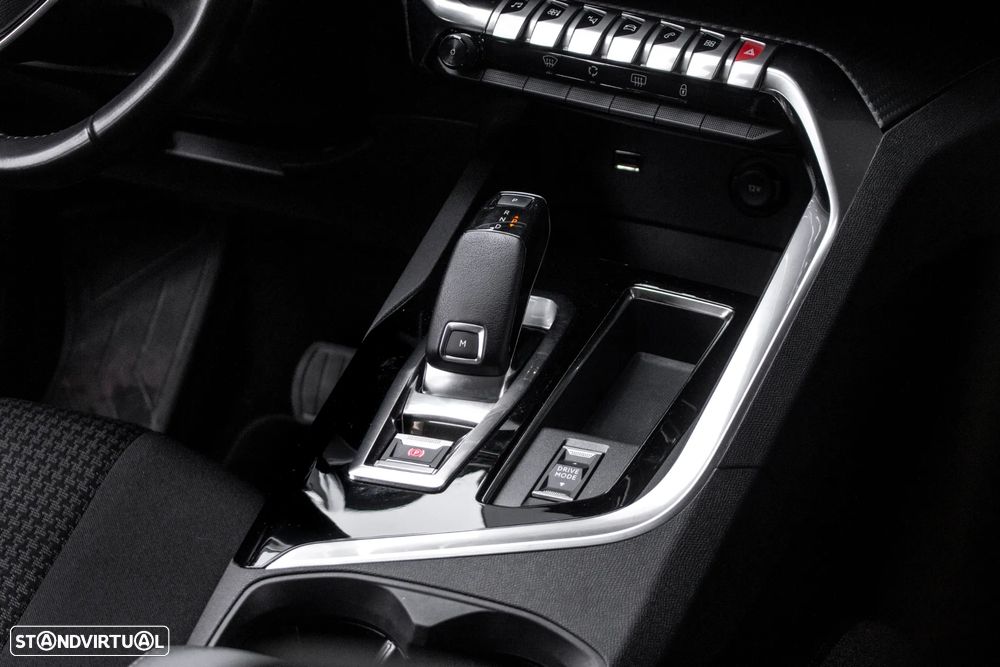 Peugeot 3008 PureTech 130 Stop & Start GPF EAT8 Active - 32