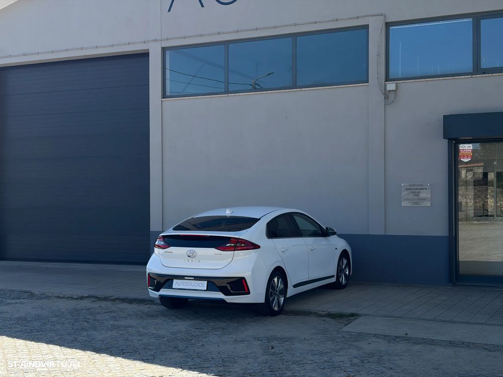Hyundai Ioniq 1.6 GDI HEV Hybrid Tech - 25