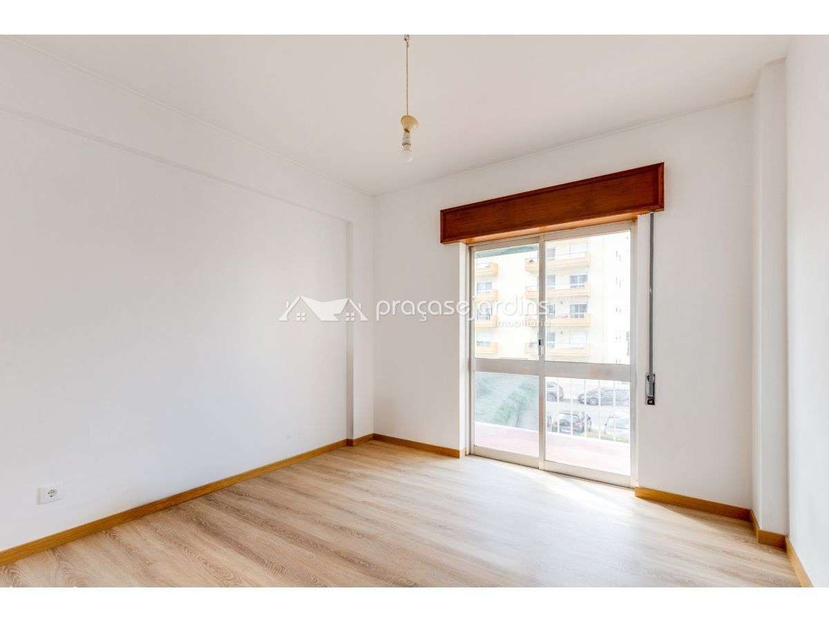 Apartamento T4 com terraço - Grande imagem: 4/26