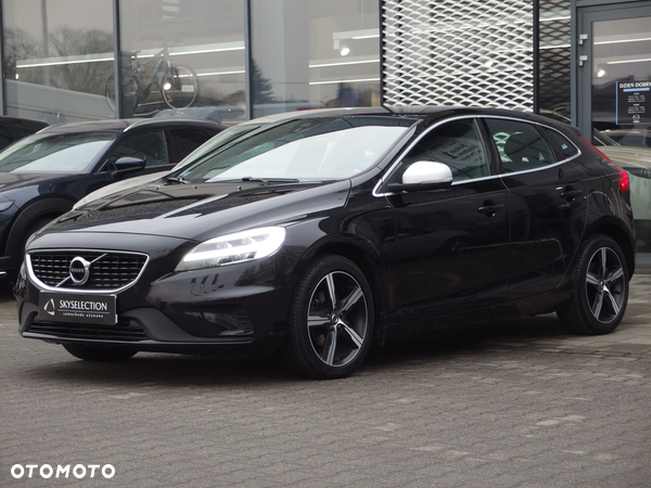 Volvo V40 D2 Drive-E R-Design Momentum