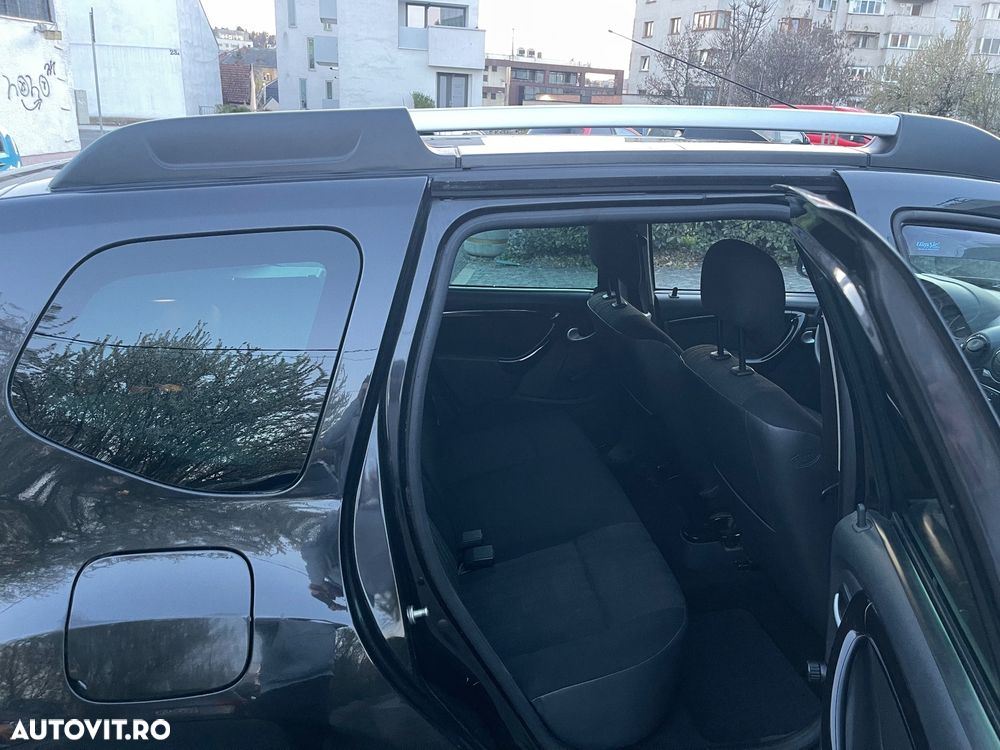 Dacia Duster 1.6 16V 4x4 Prestige - 6