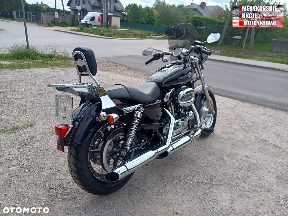 Harley-Davidson Sportster Custom 1200C - 2