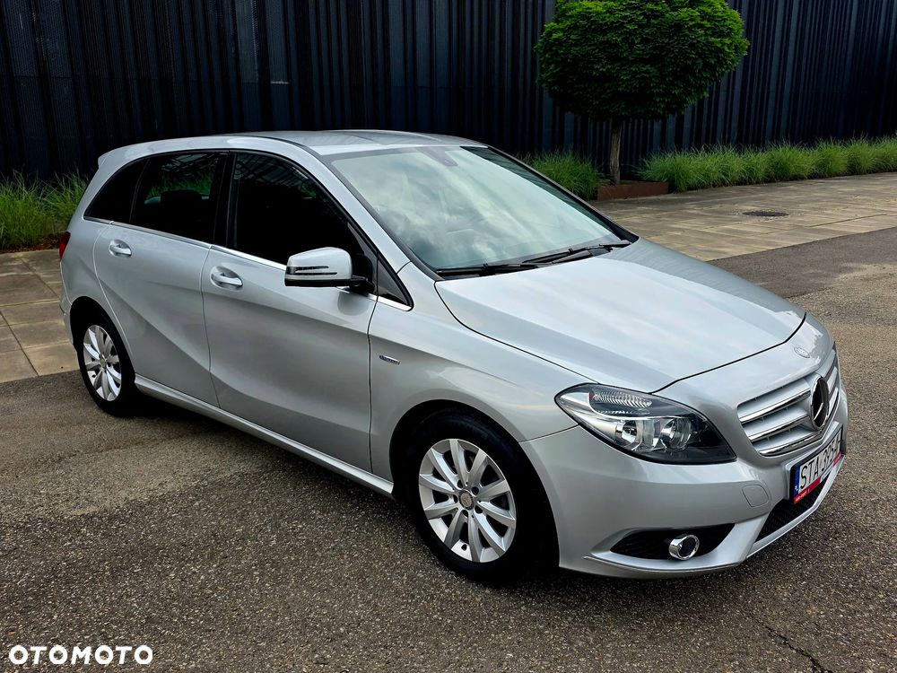 Mercedes-Benz Klasa B 180 (BlueEFFICIENCY) - 6