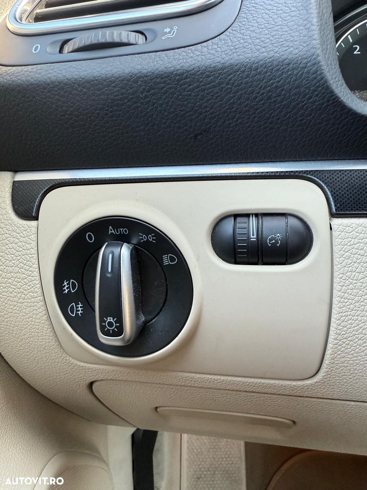 Volkswagen Eos 2.0 TDI DPF DSG BlueMotion Technology Sport & Style - 10